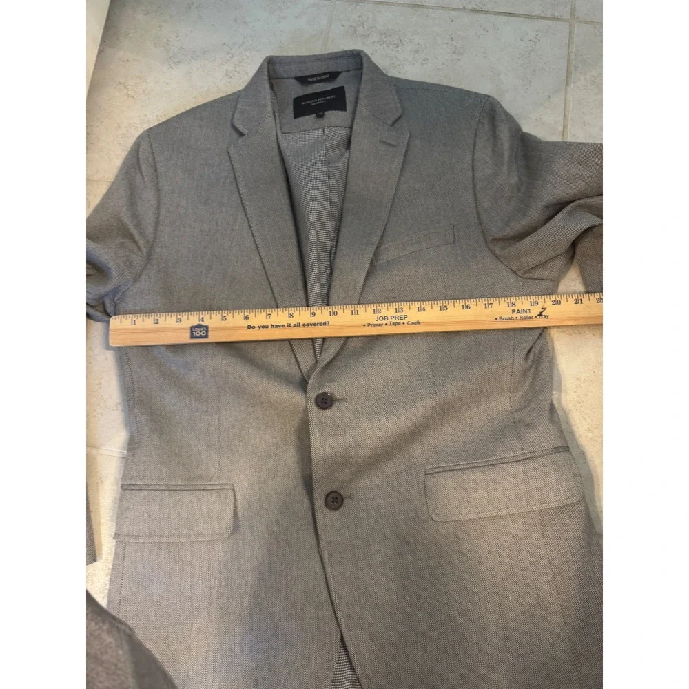 Banana Republic Tailored Fit Blazer 40R – Gray Herringbone Cotton Sport Coat‎
